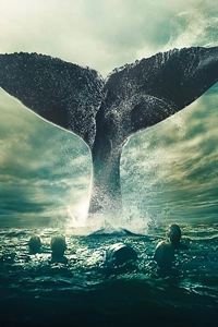 Review Biển Sâu Hiểm Ác (2015): Cuộc Chiến Sinh Tồn Giữa Đại Dương Mênh Mông